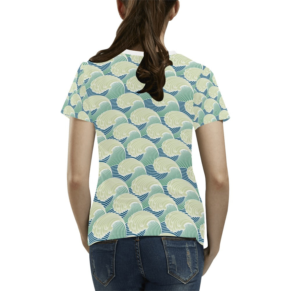 Wave Japan Style Print Design LKS302 Women's T-shirt