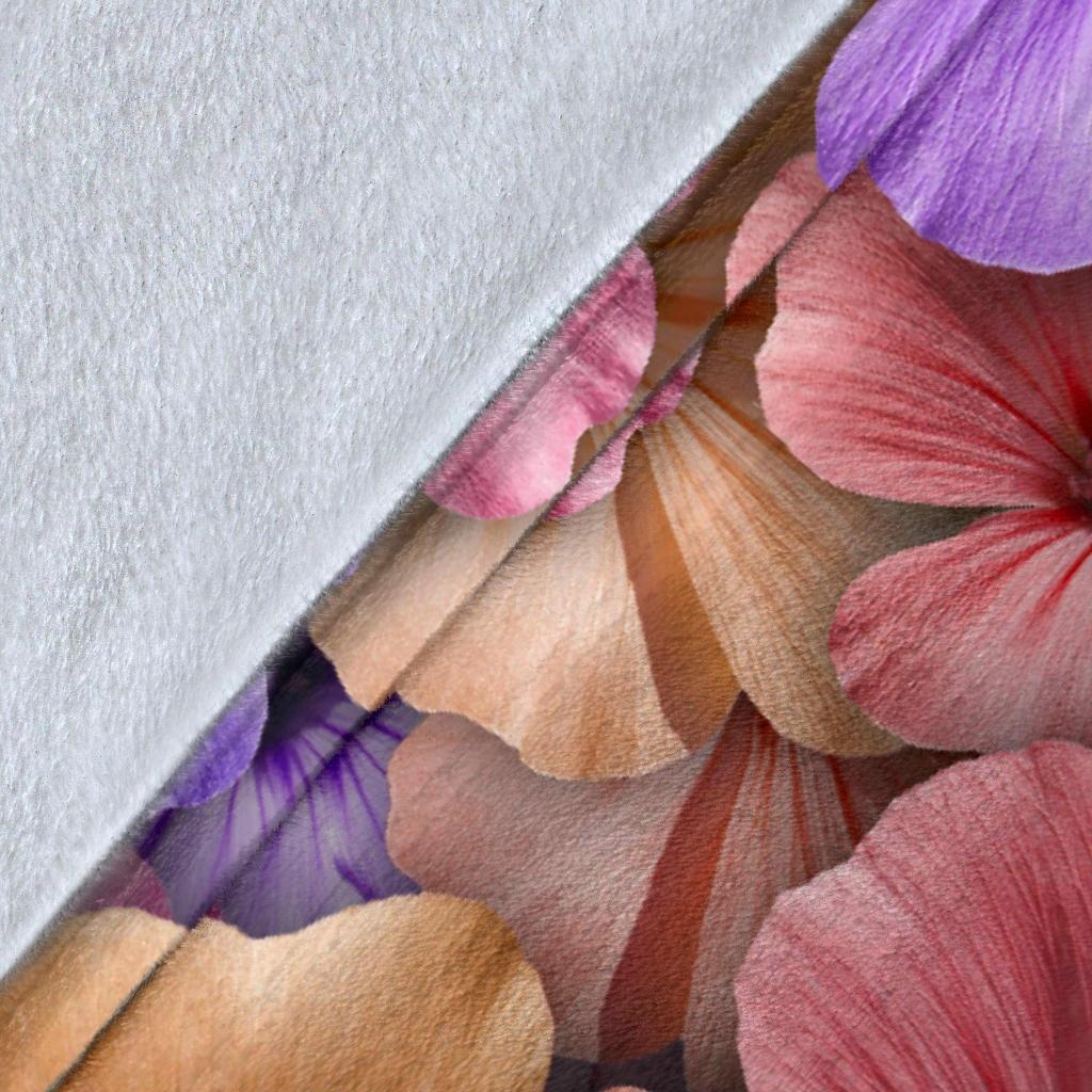Colorful Geranium Pattern Fleece Blanket