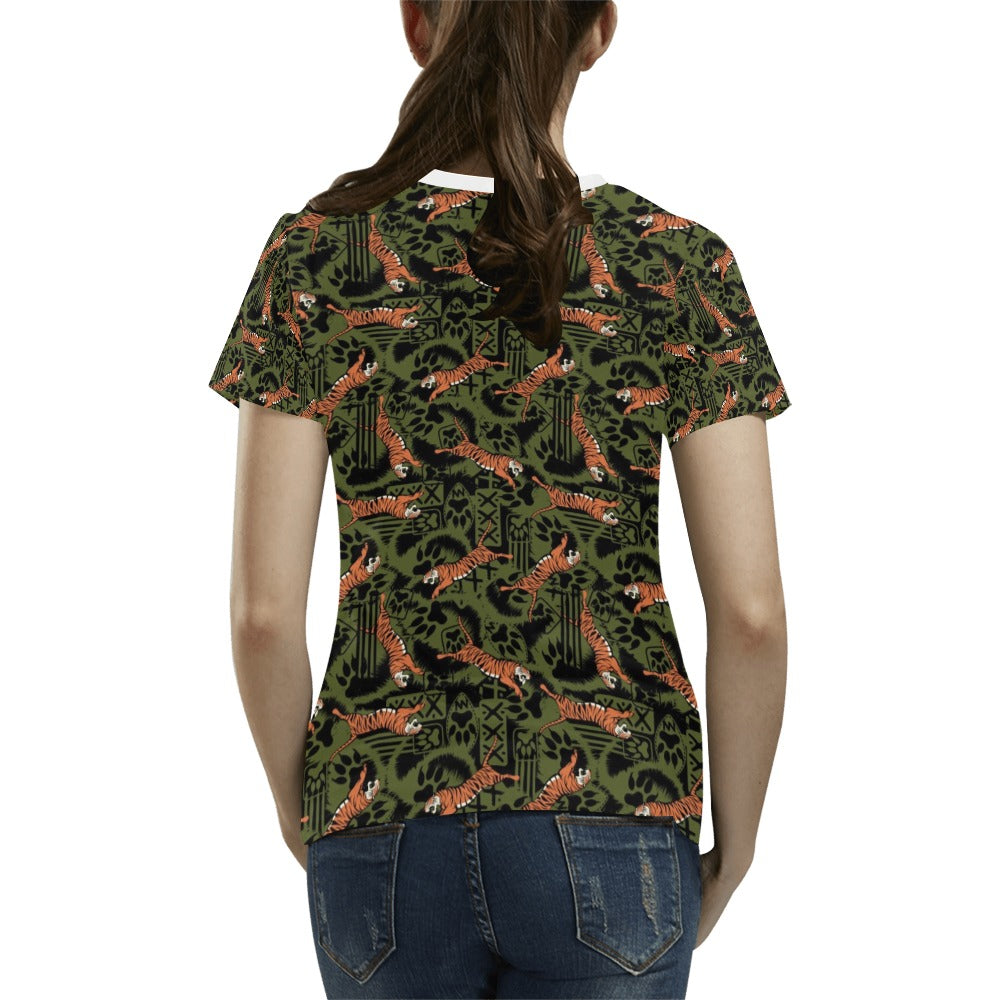 Tiger Pattern Print Design LKS303 Women's T-shirt