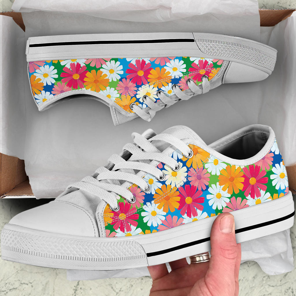 Daisy Pattern Print Design DS05 White Bottom Low Top Shoes