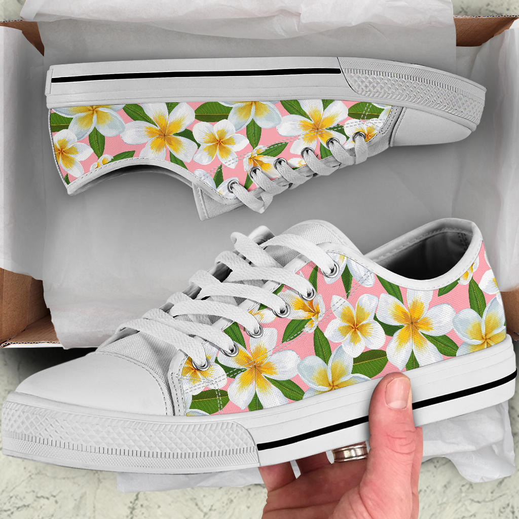 White Plumeria Pattern Print Design PM011 White Bottom Low Top Shoes