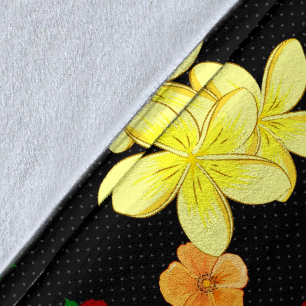 Yellow Plumeria Pattern Print Design PM04 Fleece Blanket