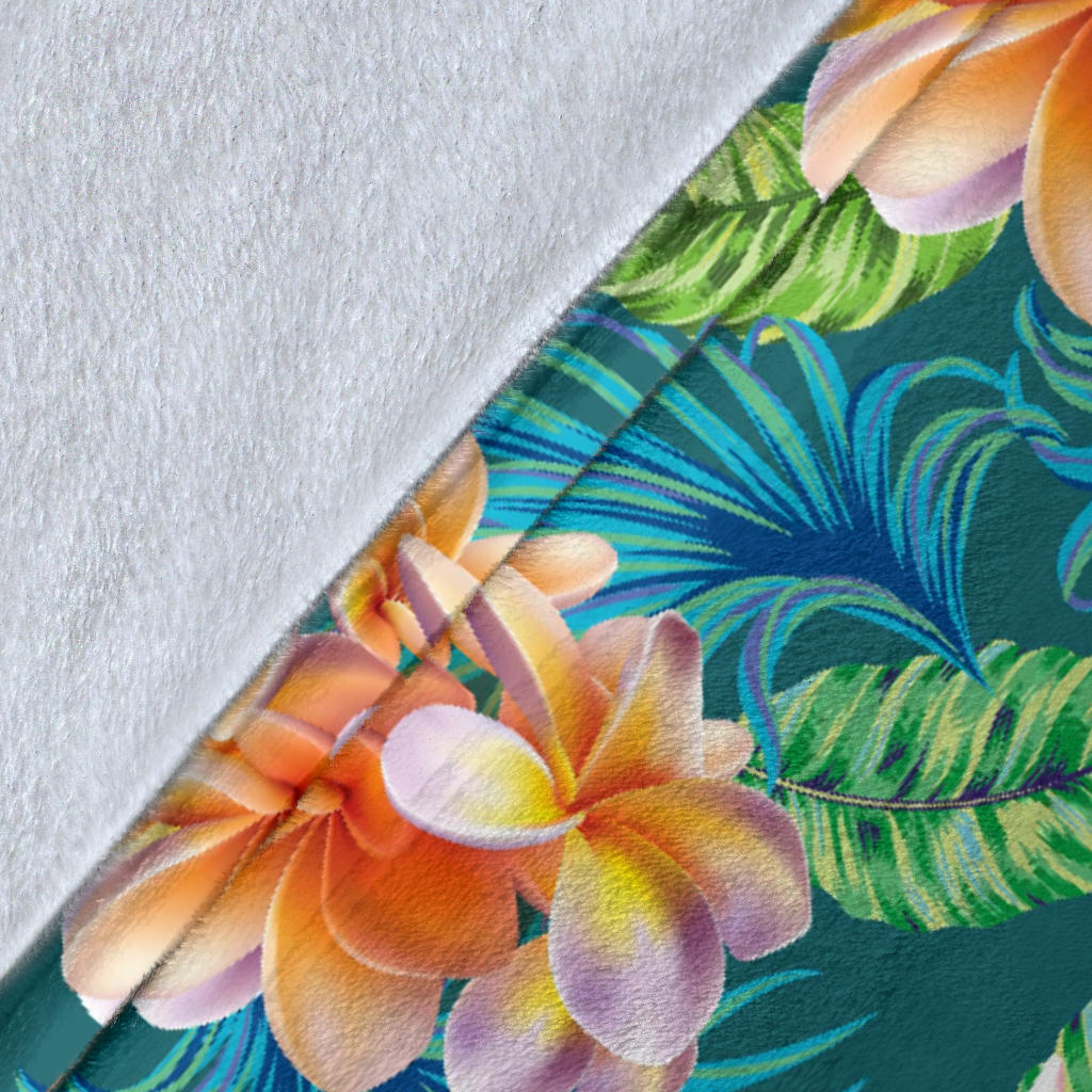 Plumeria Tropical Flower Design Print Fleece Blanket