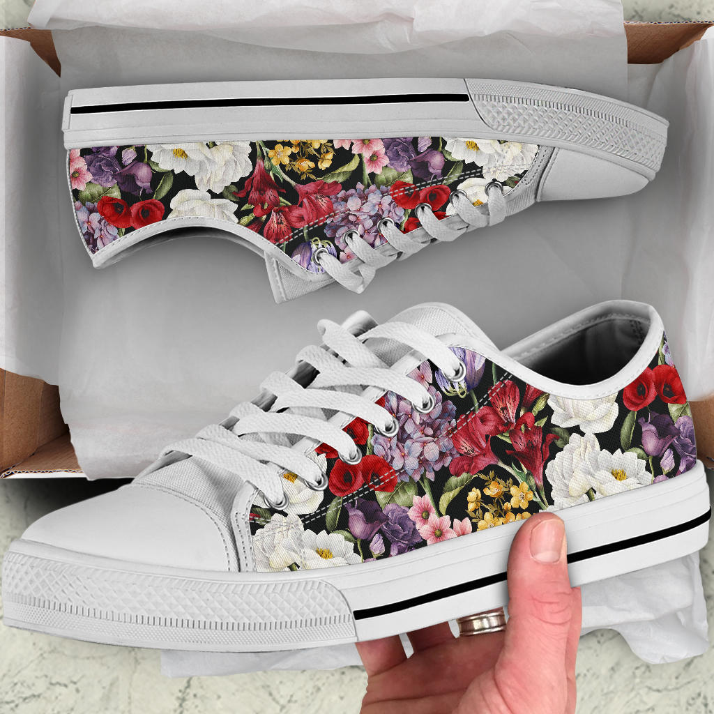 Summer Floral Pattern Print Design SF04 White Bottom Low Top Shoes