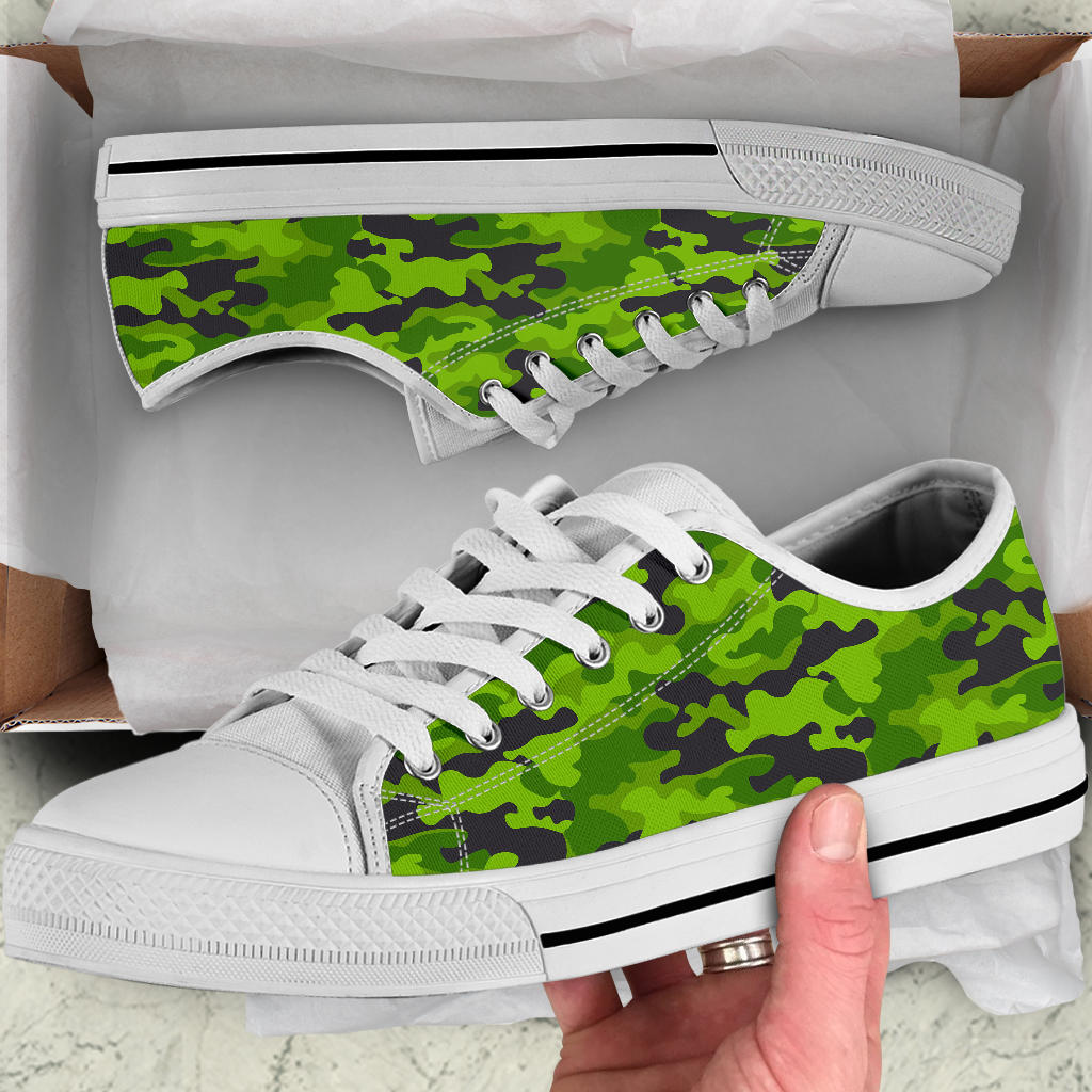 Green Kelly Camo Print White Bottom Low Top Shoes