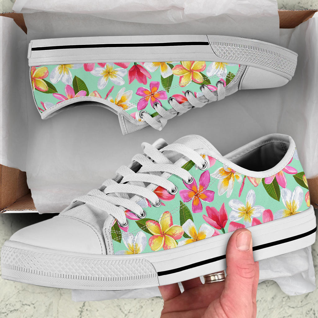 Plumeria Pattern Print Design PM014 White Bottom Low Top Shoes