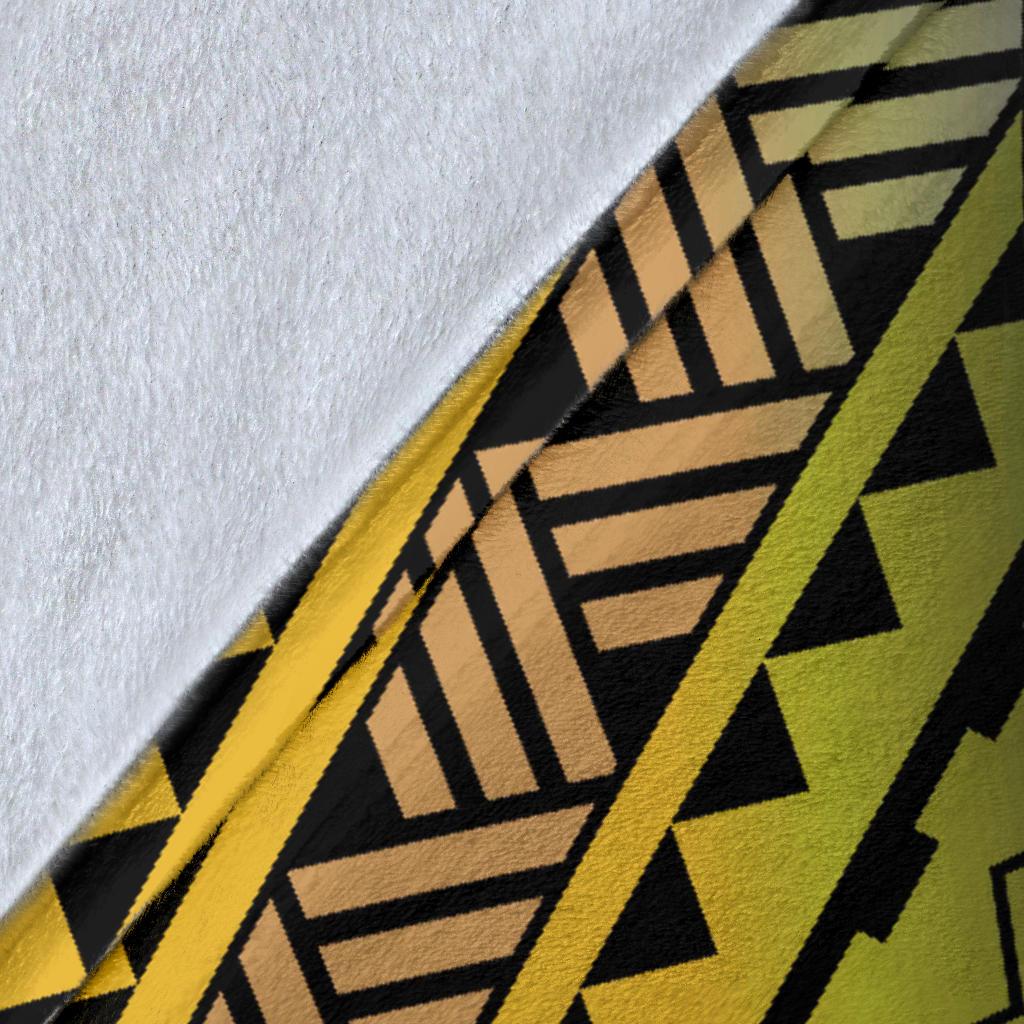 Polynesian Tribal Color Fleece Blanket