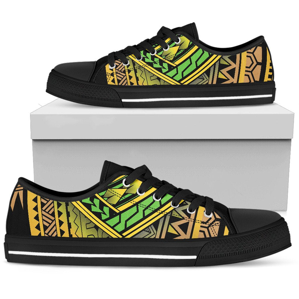 Polynesian Tribal Color Men Low Top Shoes