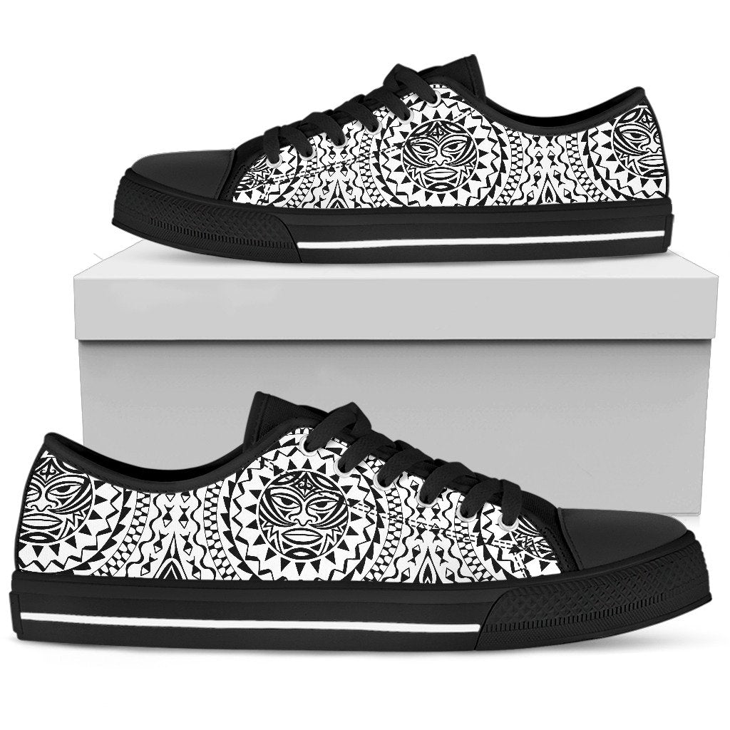 Polynesian Tribal Mask Men Low Top Shoes