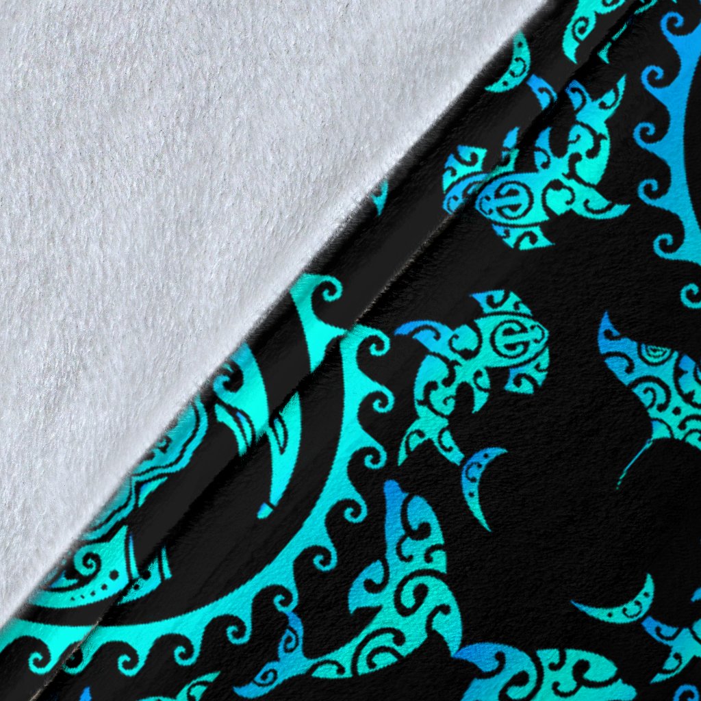 Turquoise Tribal Sea Turtle Hawaiian Fleece Blanket