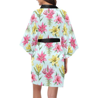 Lily Pattern Print Design LY010 Women's Short Kimono