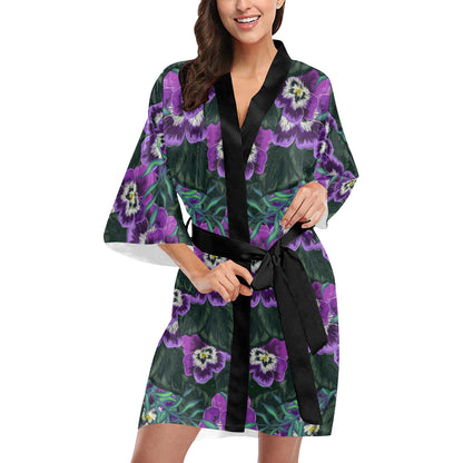 Pansy Pattern Print Design PS07 Women's Short Kimono