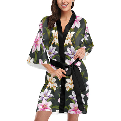 Lily Pattern Print Design LY01 Women's Short Kimono