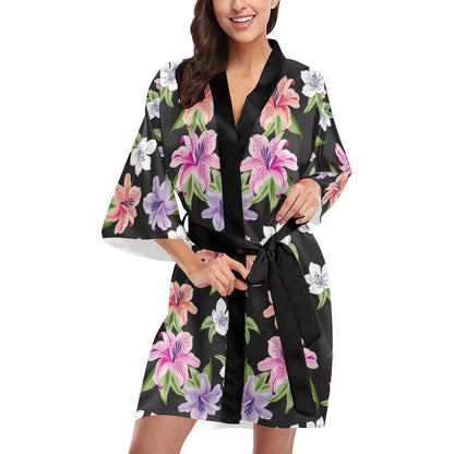 Lily Pattern Print Design LY02 Women's Short Kimono