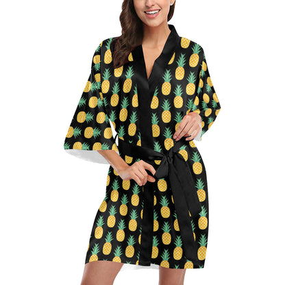 Pineapple Pattern Print Design A03 Women's Short Kimono