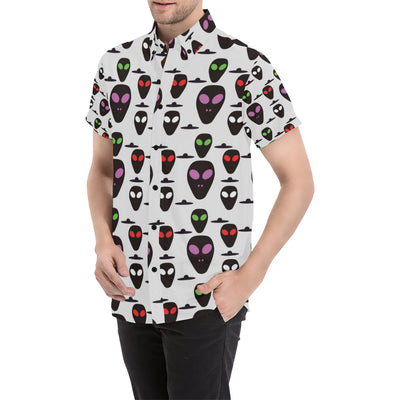 Alien Pattern Print Design 06 Men's Short Sleeve Button Up Shirt