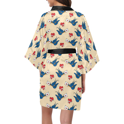 Swallow Bird Pattern Print Design 05 Women's Short Kimono