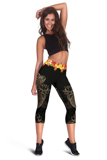 Brown Sea Turtle Hawaiian Flowers Women Capris