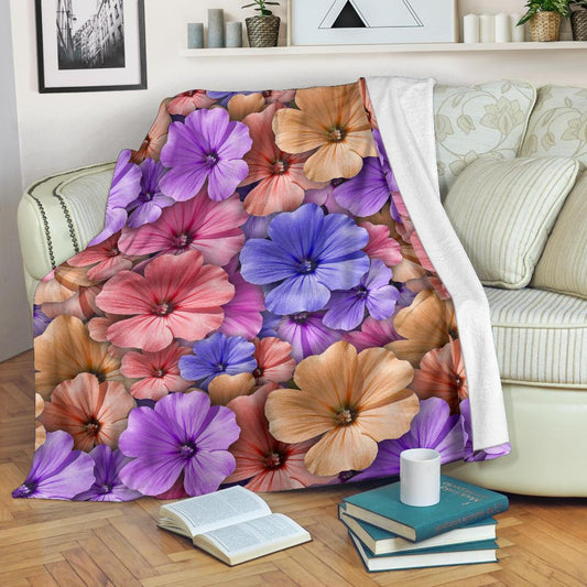 Colorful Geranium Pattern Fleece Blanket