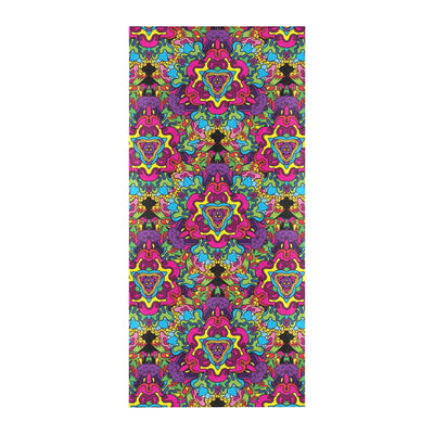 Trippy Print Design LKS303 Beach Towel 32" x 71"