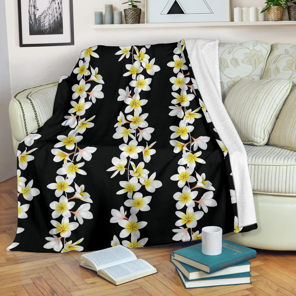 White Plumeria Pattern Print Design PM08 Fleece Blanket