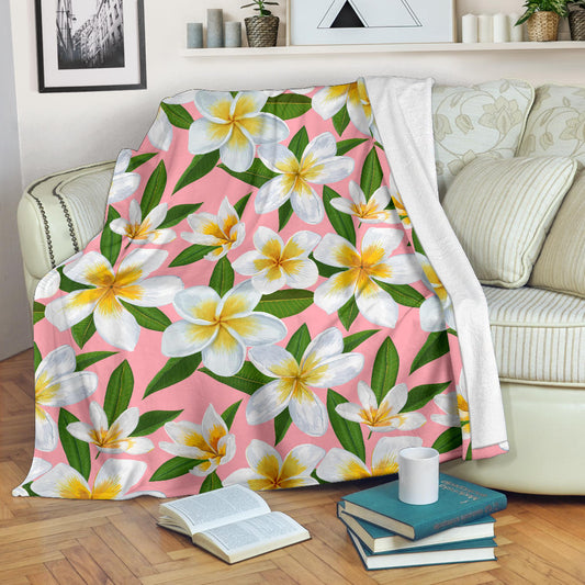 White Plumeria Pattern Print Design PM011 Fleece Blanket