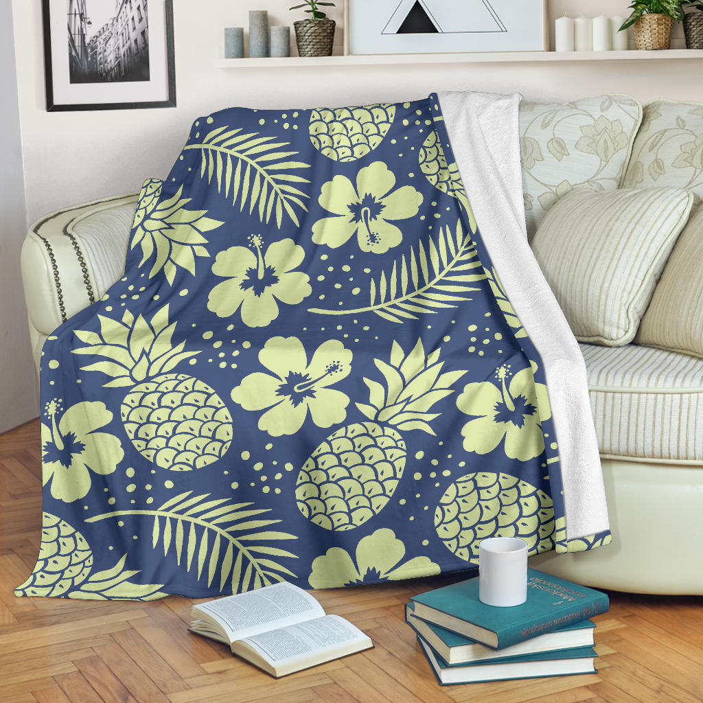 Pineapple Pattern Print Design PP07 Fleece Blanket