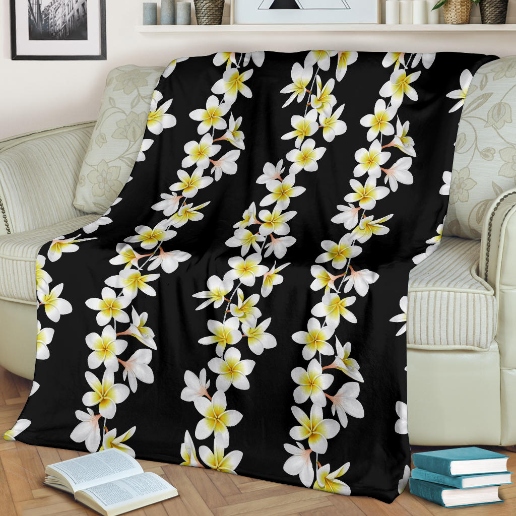 White Plumeria Pattern Print Design PM08 Fleece Blanket