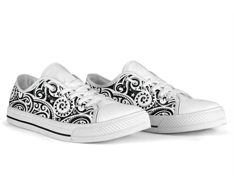 Polynesian Traditional Tribal White Bottom Low Top Shoes