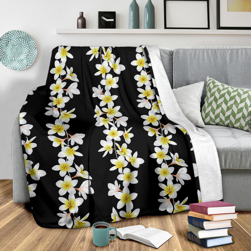 White Plumeria Pattern Print Design PM08 Fleece Blanket