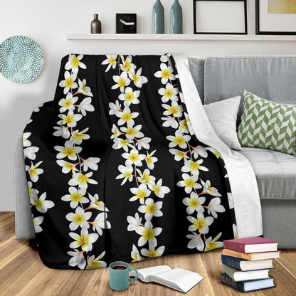 White Plumeria Pattern Print Design PM08 Fleece Blanket