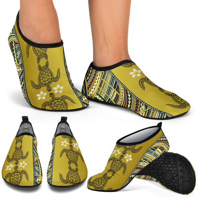 Polynesian Turtle Hawaiian Design Print Aqua Water Shoes