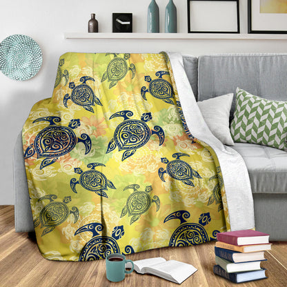 Hawaiian Turtle Tribal Design Print Fleece Blanket