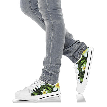 White Plumeria Pattern Print Design PM06 White Bottom Low Top Shoes