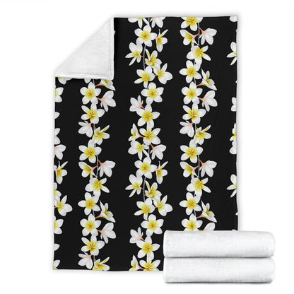 White Plumeria Pattern Print Design PM08 Fleece Blanket