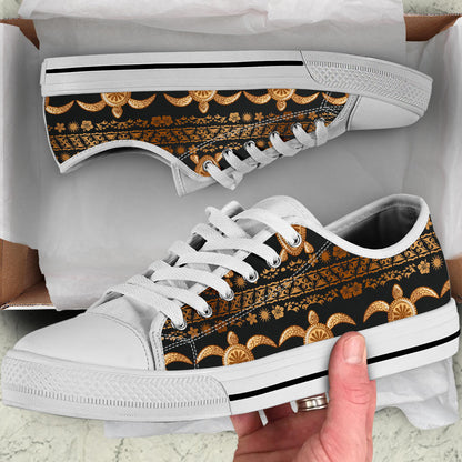 Tribal Sea turtle Polynesian Hawaiian White Bottom Low Top Shoes