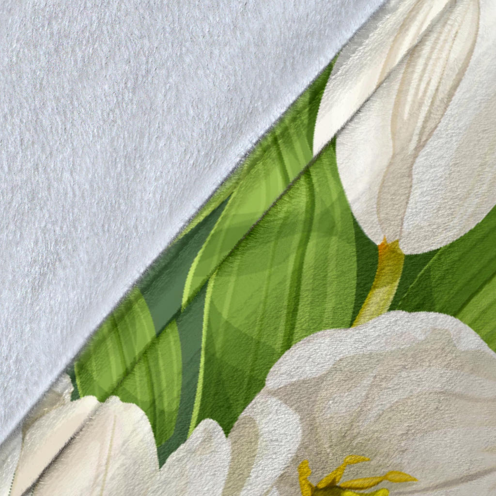 Tulip White Pattern Print Design TP05 Fleece Blanket