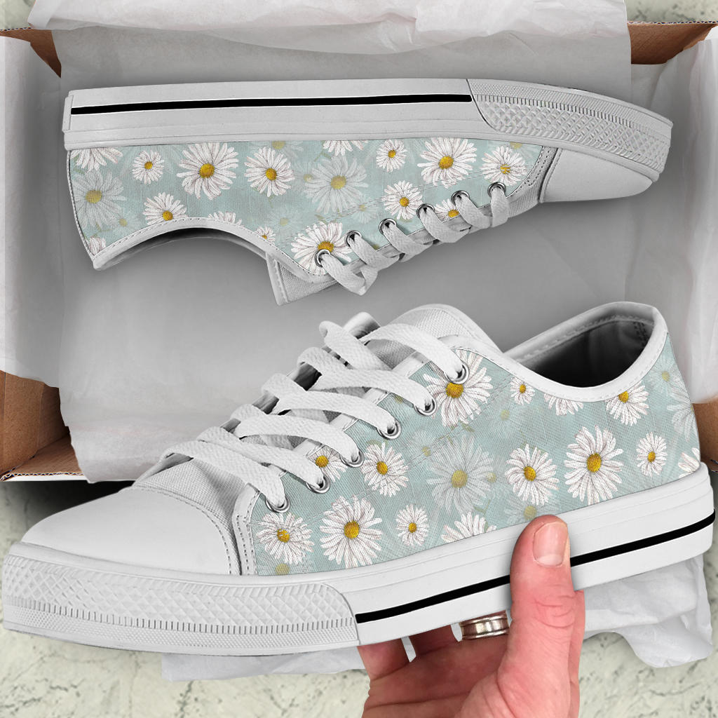 Daisy Pattern Print Design DS012 White Bottom Low Top Shoes