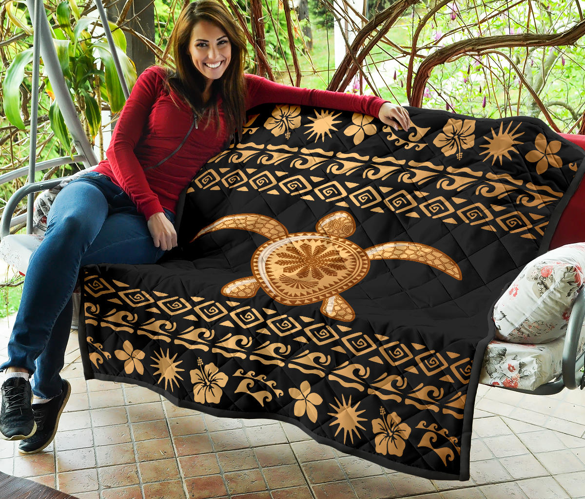 Tribal Sea turtle Polynesian Hawaiian Premium Quilt