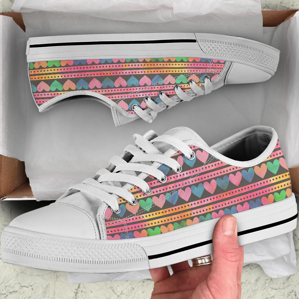Heart Pattern Print Design HE010 White Bottom Low Top Shoes