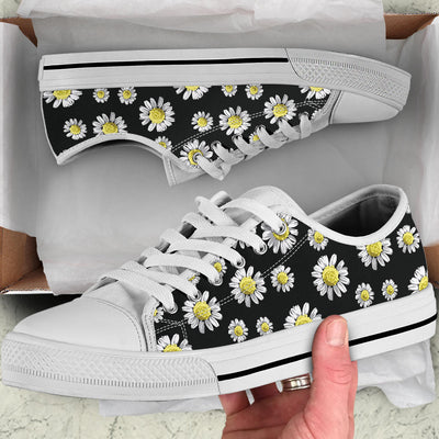 Daisy Pattern Print Design DS01 White Bottom Low Top Shoes