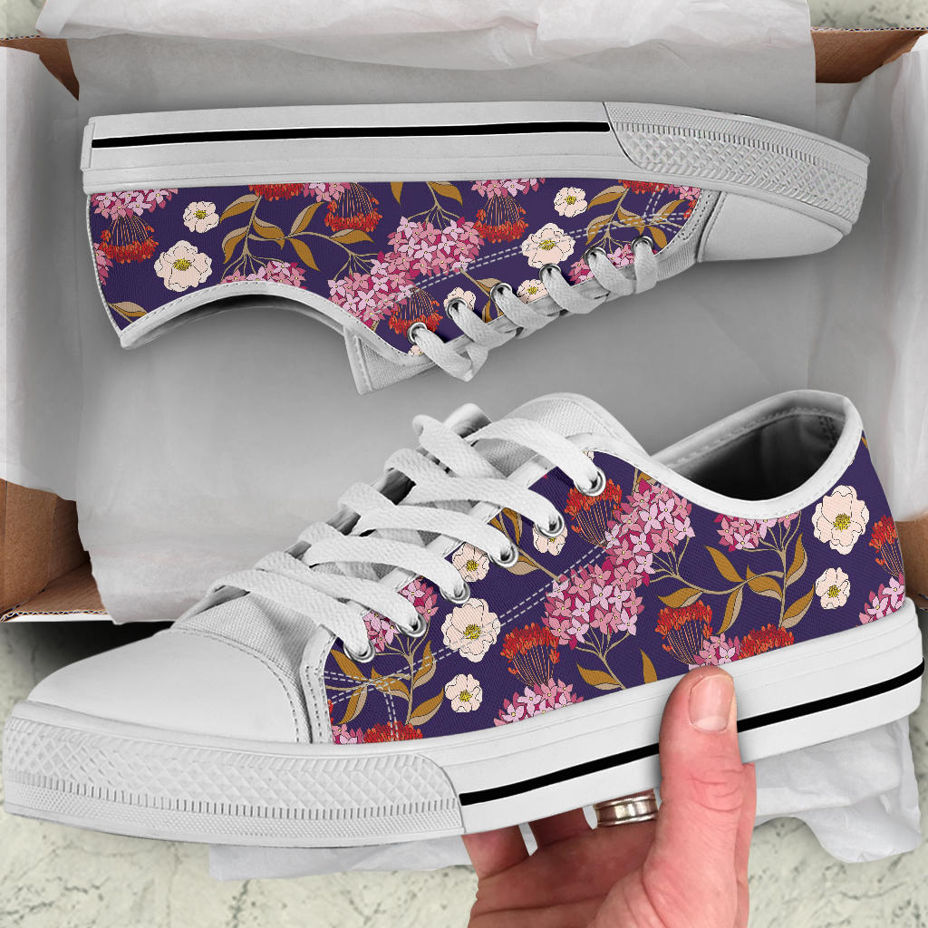 Hydrangea Pattern Print Design HD010 White Bottom Low Top Shoes