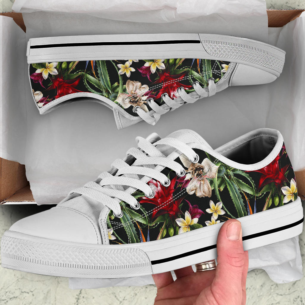 Summer Floral Pattern Print Design SF03 White Bottom Low Top Shoes