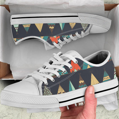 Tribal native american tent Aztec White Bottom Low Top Shoes