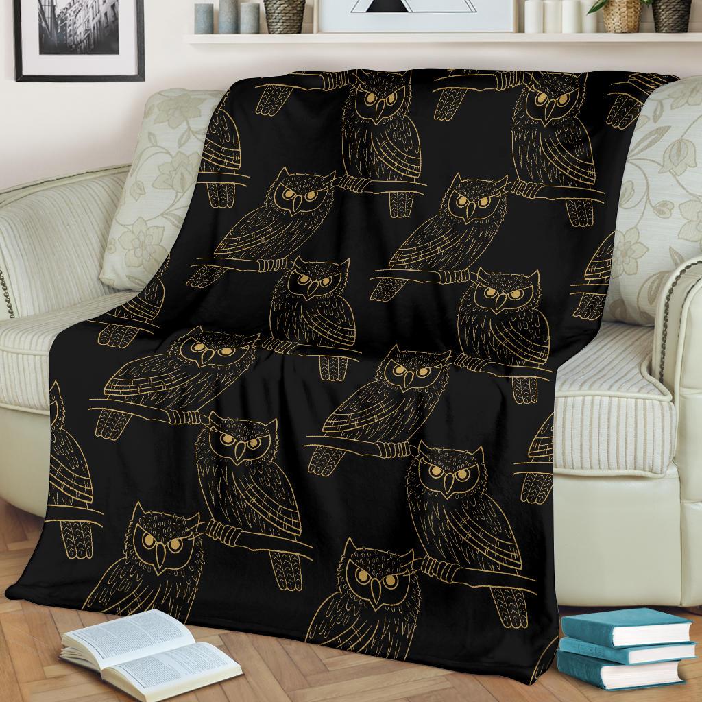 Gold Owl Pattern Fleece Blanket