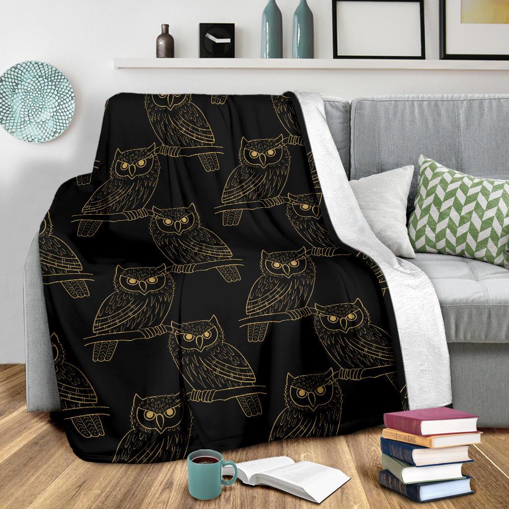 Gold Owl Pattern Fleece Blanket