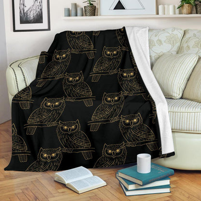 Gold Owl Pattern Fleece Blanket