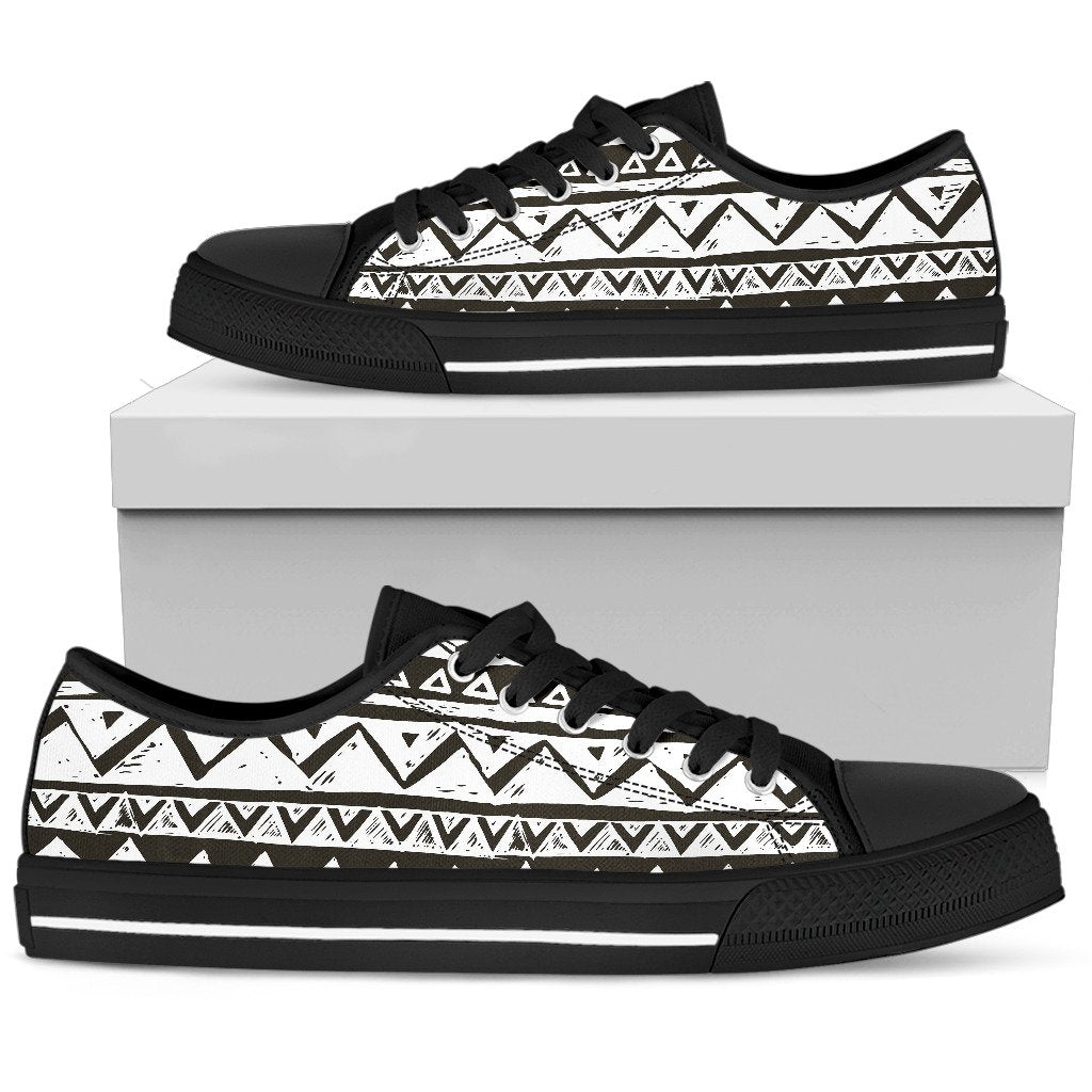 Hand draw Tribal Aztec Men Low Top Shoes