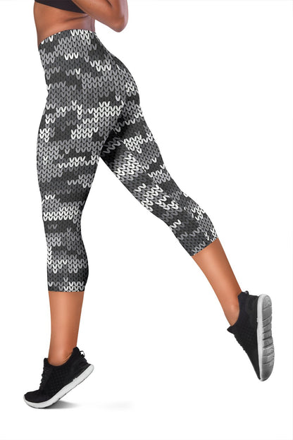 Knit Black White Camo Print Women Capris