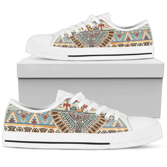 Native American Eagle Pattern Men Low Top Canvas Shoes